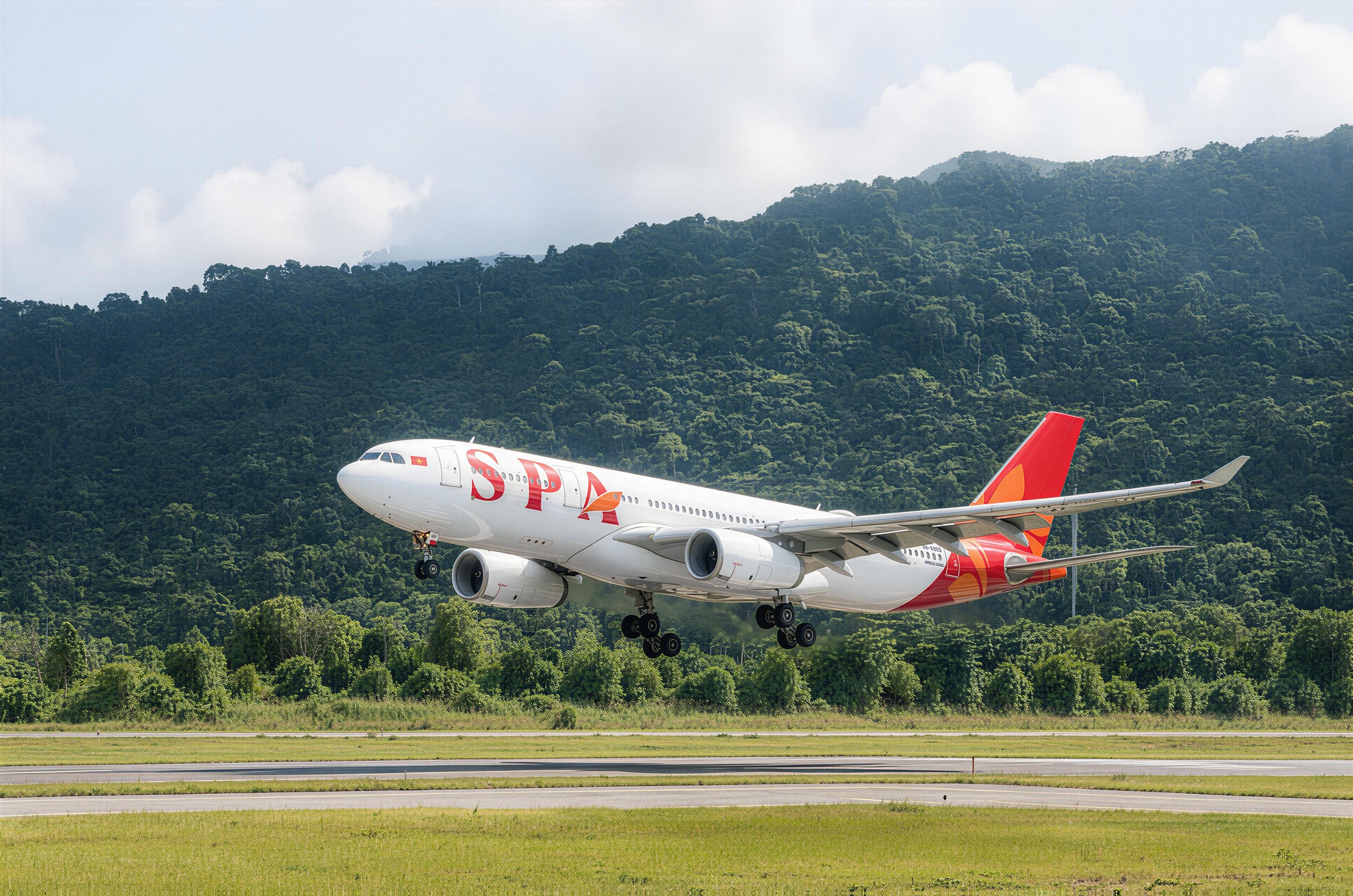 Sun PhuQuoc Airways được ph&ecirc; chuẩn khai th&aacute;c t&agrave;u bay th&acirc;n rộng Airbus A330 - Ảnh 1.