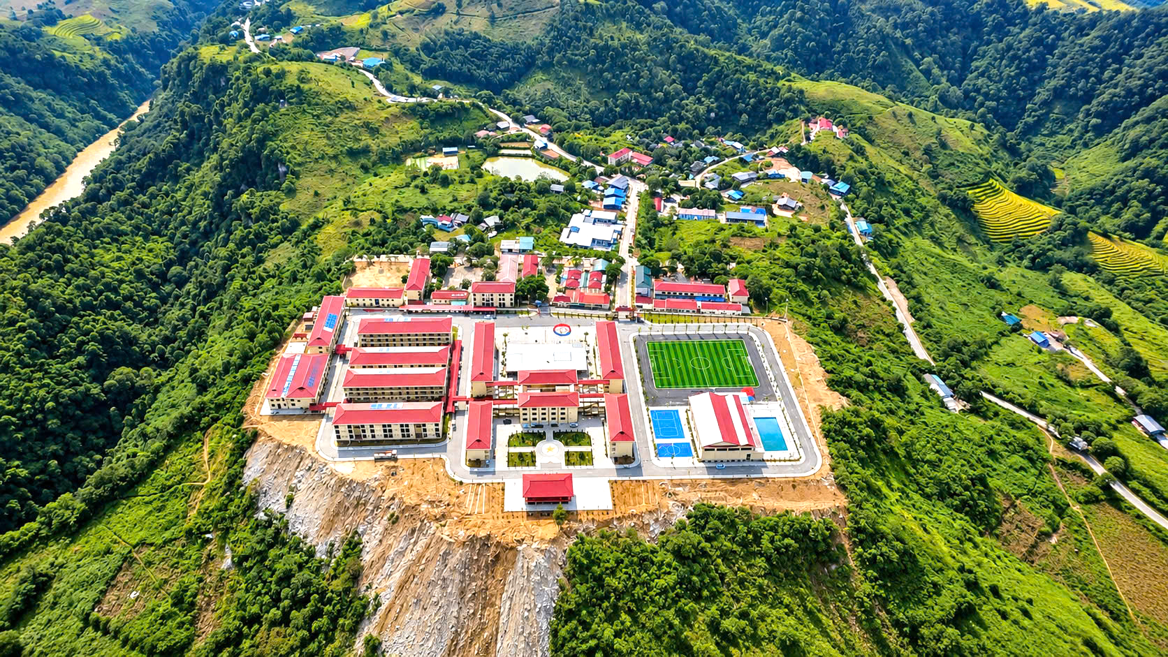  Trường Phổ th&ocirc;ng nội tr&uacute; Tiểu học v&agrave; THCS Pa Tần, Lai Ch&acirc;u trước ng&agrave;y khai giảng- Ảnh 2.