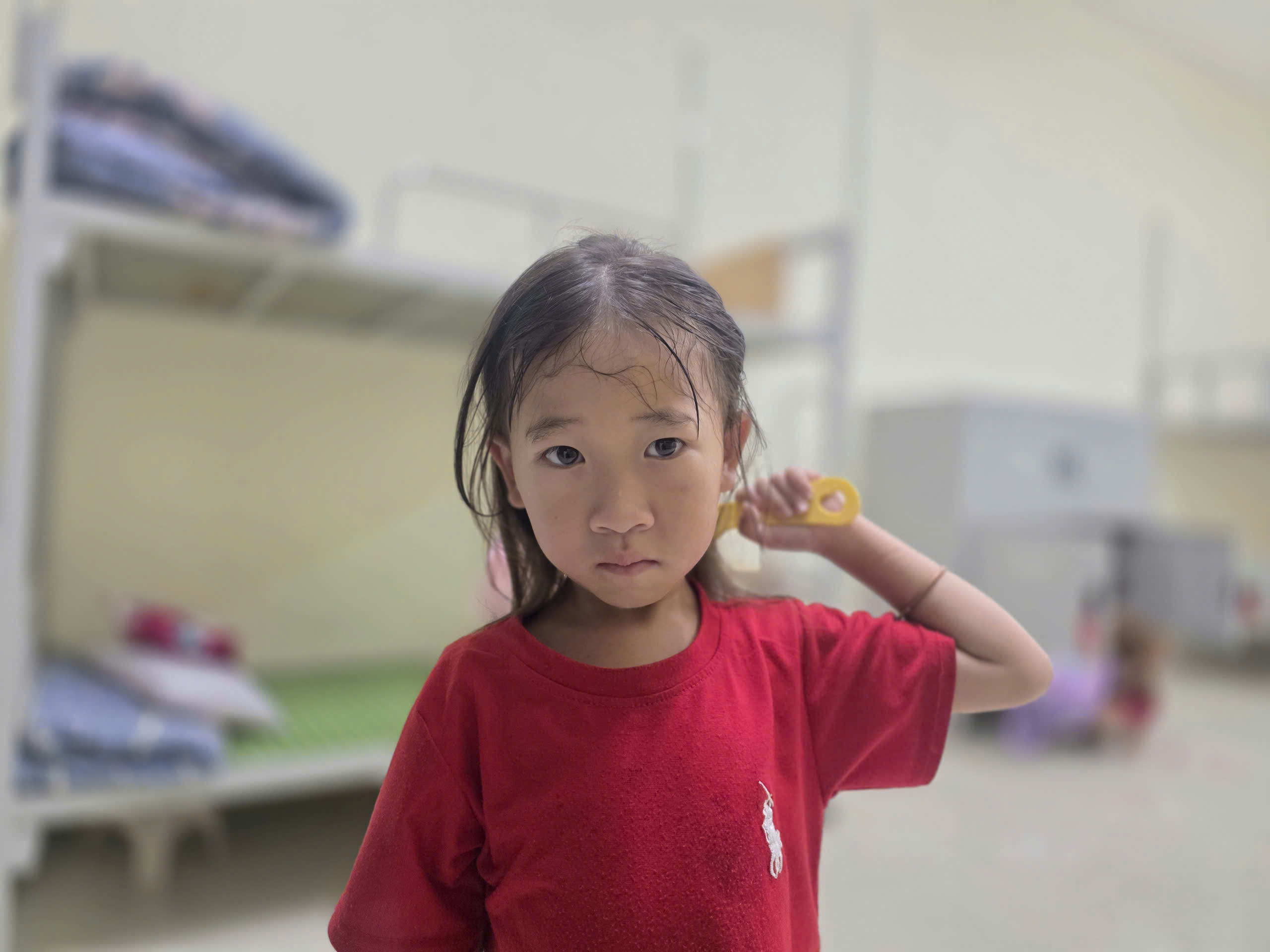 Tiếng kẻng l&uacute;c mờ s&aacute;ng nơi bi&ecirc;n cương  thức giấc c&ocirc; tr&ograve; đ&oacute;n ch&agrave;o năm học mới- Ảnh 8.