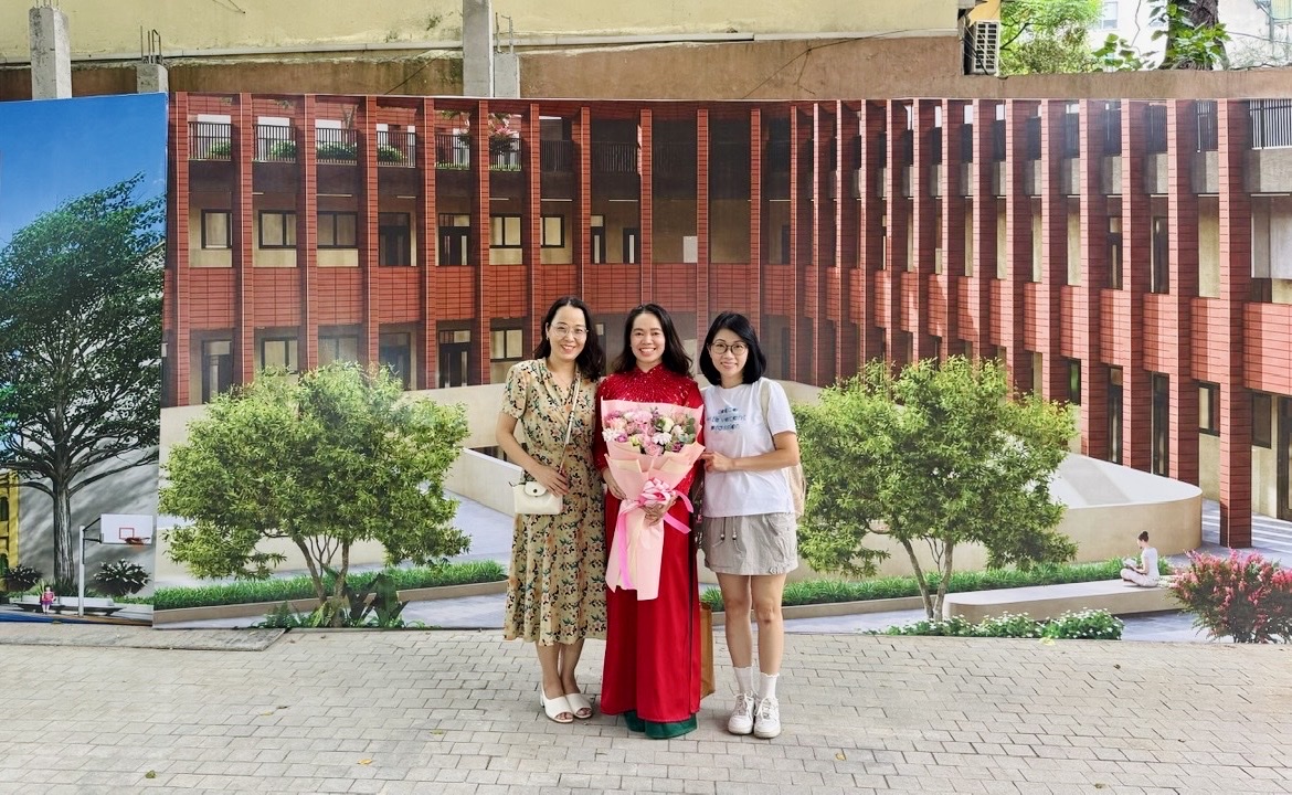 Học sinh H&agrave; Nội rộn r&agrave;ng ng&agrave;y khai giảng năm học mới - Ảnh 43.