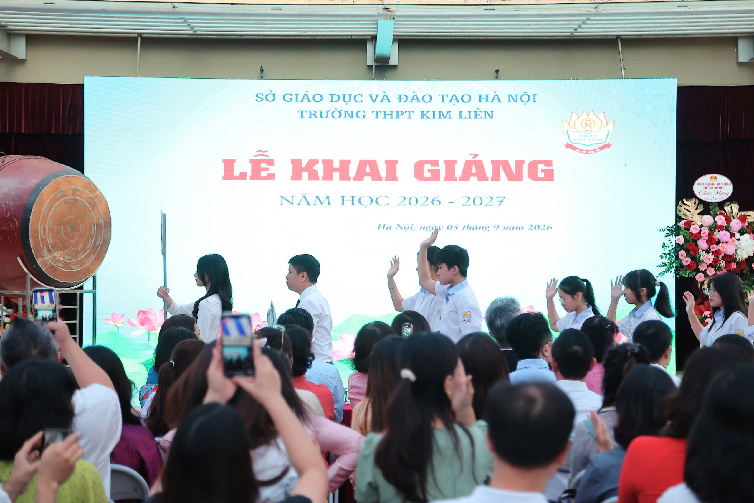 Học sinh H&agrave; Nội h&acirc;n hoan đ&oacute;n khai giảng năm học 2026-2027 - Ảnh 15.