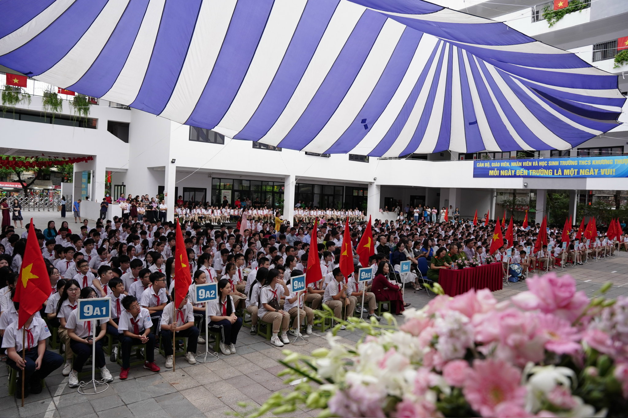 Học sinh H&agrave; Nội h&acirc;n hoan đ&oacute;n khai giảng năm học 2026-2027 - Ảnh 8.