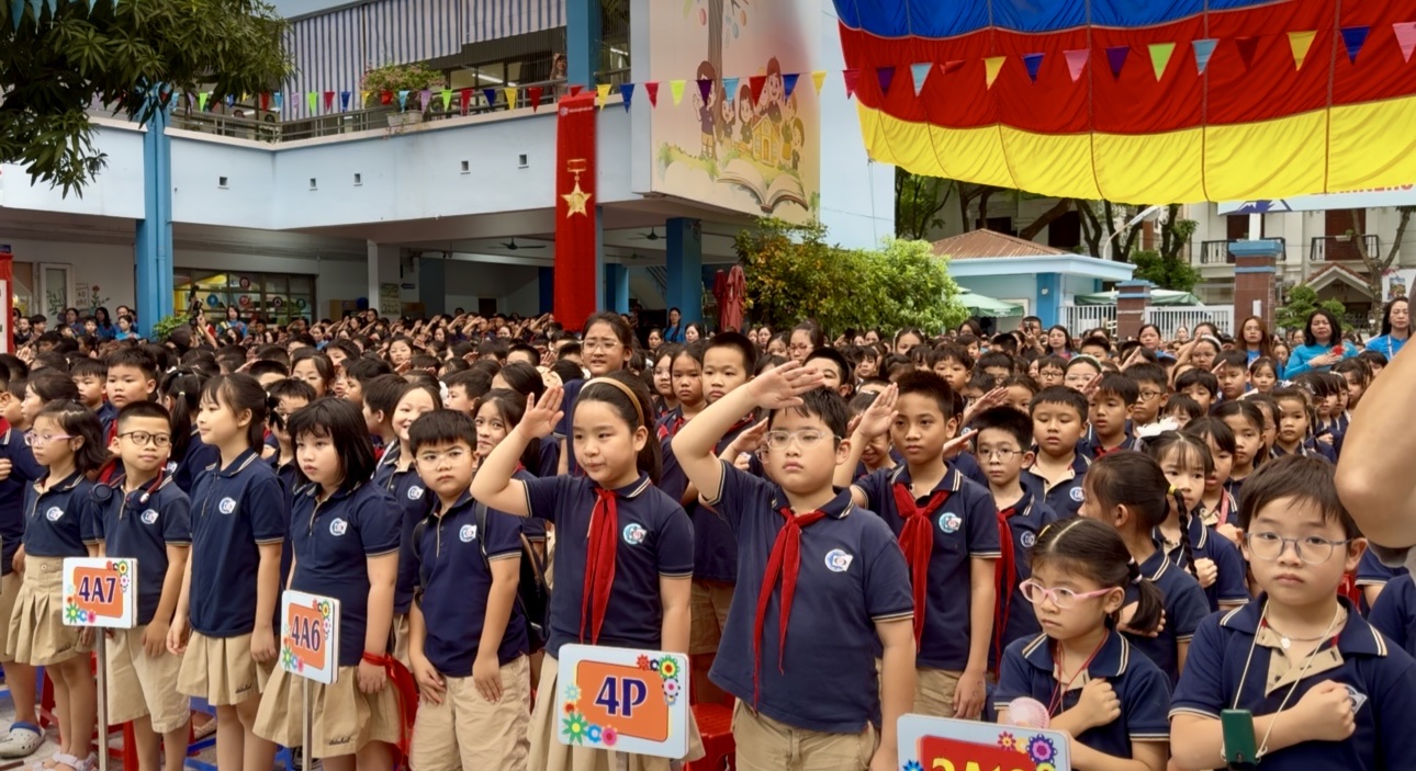 Học sinh H&agrave; Nội h&acirc;n hoan đ&oacute;n khai giảng năm học 2026-2027 - Ảnh 18.