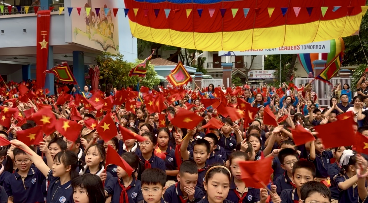 Học sinh H&agrave; Nội h&acirc;n hoan đ&oacute;n khai giảng năm học 2026-2027 - Ảnh 19.