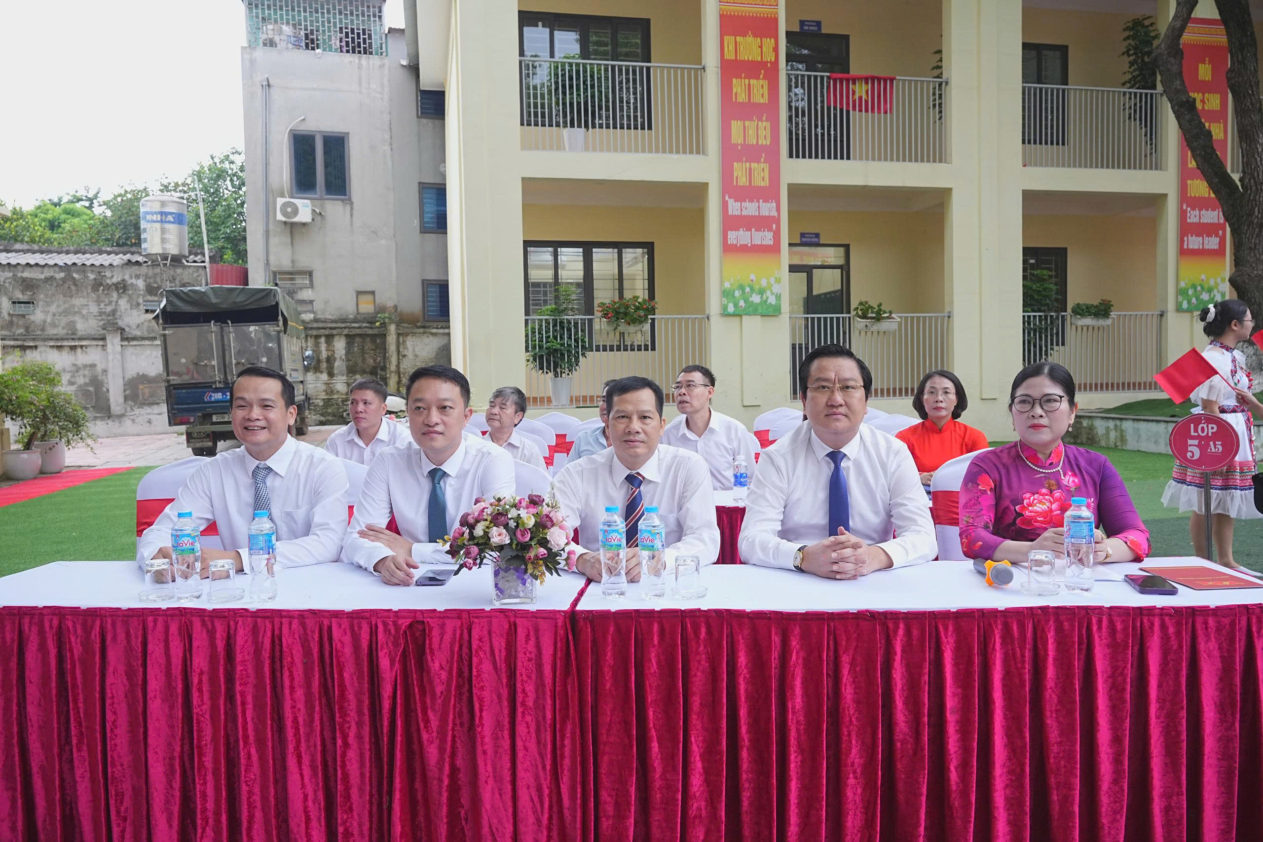 Ph&uacute; Thọ: Rộn r&agrave;ng ng&agrave;y hội khai trường, quyết t&acirc;m n&acirc;ng cao chất lượng gi&aacute;o dục- Ảnh 10.