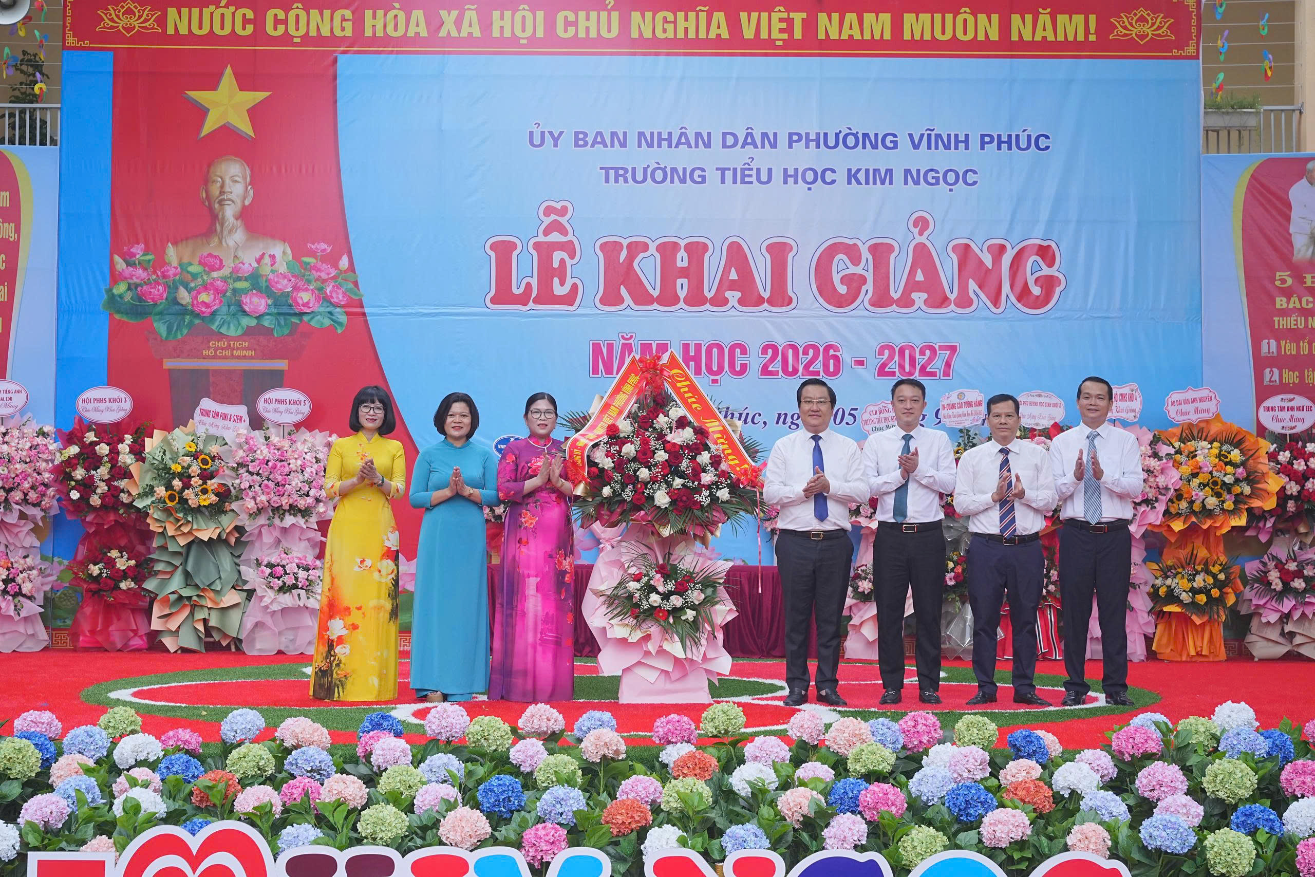 Ph&uacute; Thọ: Rộn r&agrave;ng ng&agrave;y hội khai trường, quyết t&acirc;m n&acirc;ng cao chất lượng gi&aacute;o dục- Ảnh 8.