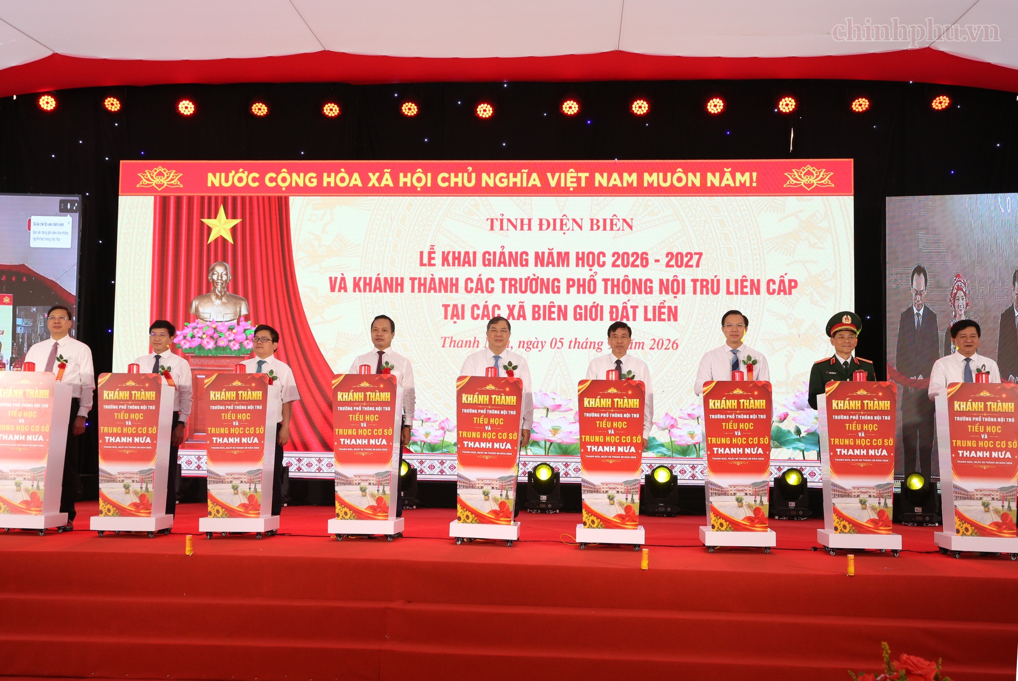 Ph&oacute; Thủ tướng Thường trực Phạm Gia T&uacute;c dự Lễ khai giảng năm học mới tại Điện Bi&ecirc;n- Ảnh 3.