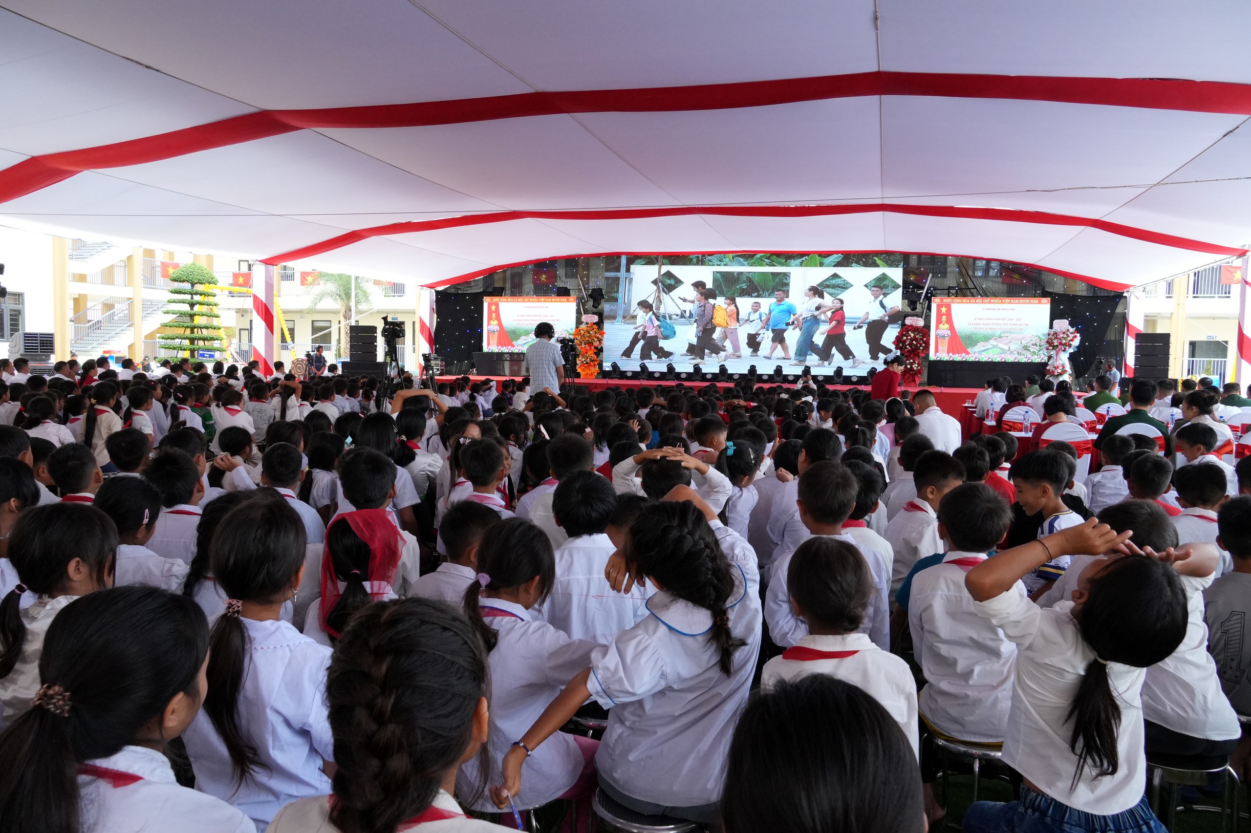 Trường Phổ th&ocirc;ng nội tr&uacute; Tiểu học v&agrave; Trung học cơ sở Pa Tần vui niềm vui khai giảng- Ảnh 3.
