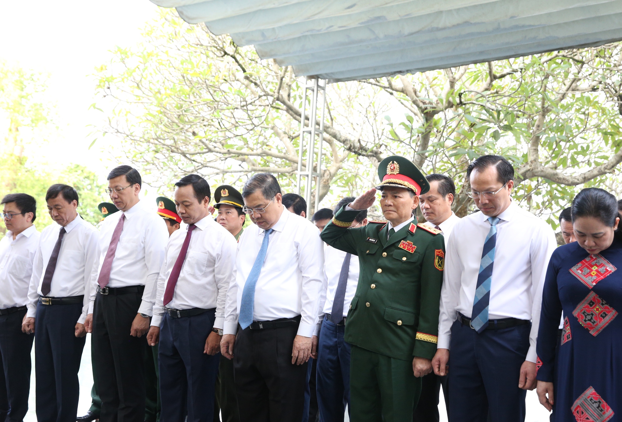 Ph&oacute; Thủ tướng Thường trực Phạm Gia T&uacute;c dự Lễ khai giảng năm học mới tại Điện Bi&ecirc;n- Ảnh 8.