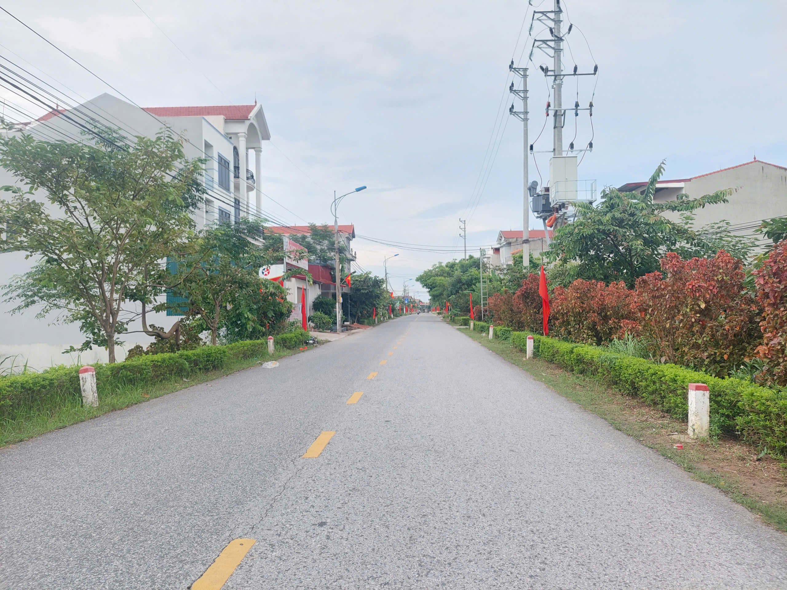 Tăng tốc hiện đại h&oacute;a hạ tầng, tạo sức bật cho n&ocirc;ng th&ocirc;n mới Ph&uacute; Thọ - Ảnh 1.