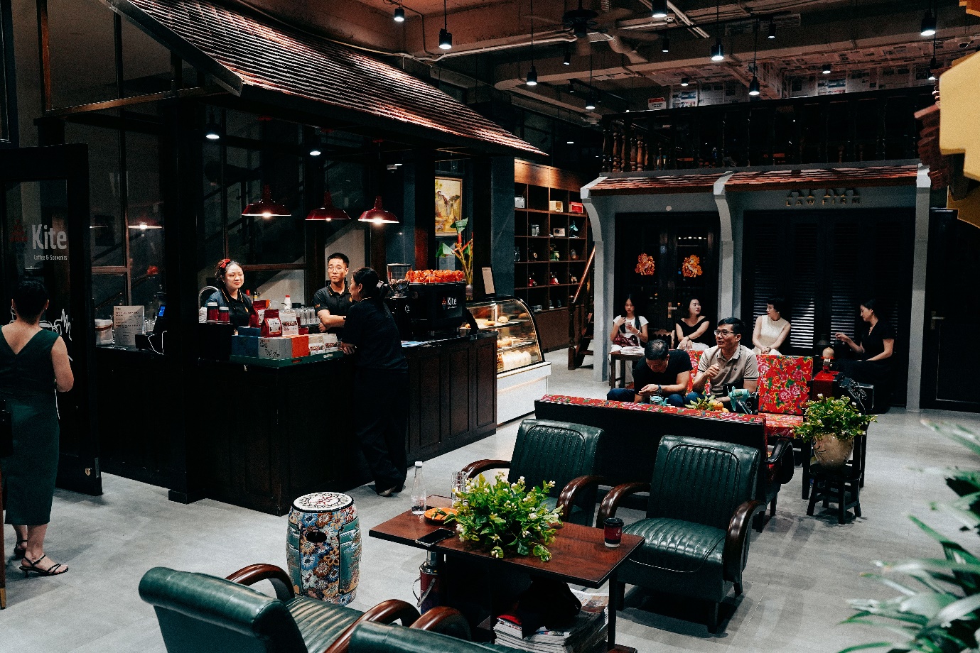 Dấu ấn thời gian tr&ecirc;n phố Tr&agrave;ng Tiền - Ảnh 2.