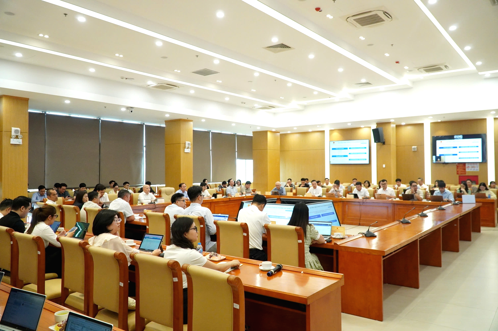 Bộ X&acirc;y dựng th&uacute;c đẩy vận h&agrave;nh hệ thống dữ liệu nh&agrave; ở, bất động sản- Ảnh 2.