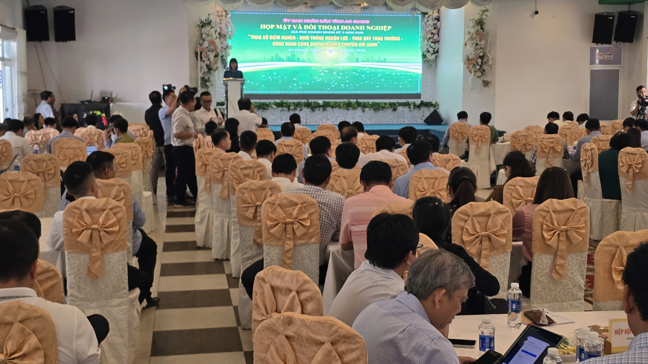 An Giang: Đối thoại với hơn 150 doanh nghiệp tại C&agrave; ph&ecirc; doanh nghiệp- Ảnh 1.