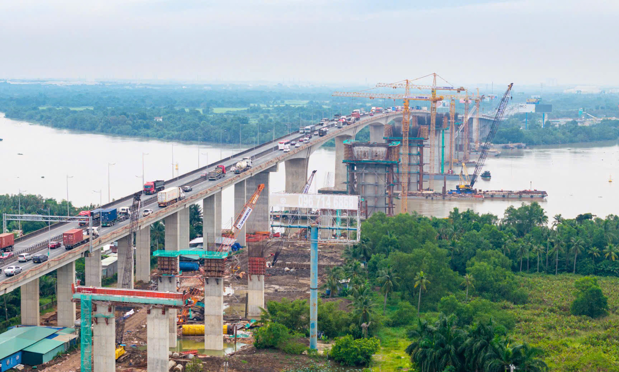 Chạy nước rút đưa loạt cao tốc về đích cuối năm - Ảnh 2.