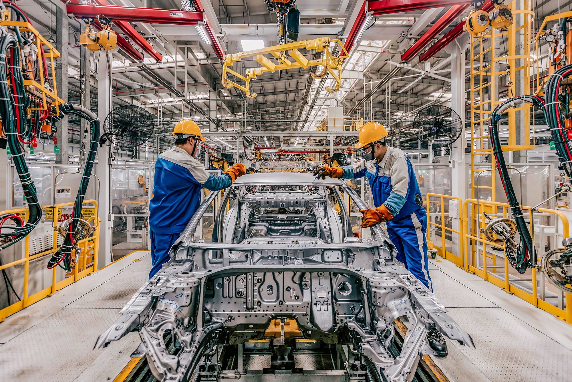 L&agrave;n s&oacute;ng &ocirc; t&ocirc; &ldquo;Made in Vietnam&rdquo; xuất ngoại - Ảnh 2.