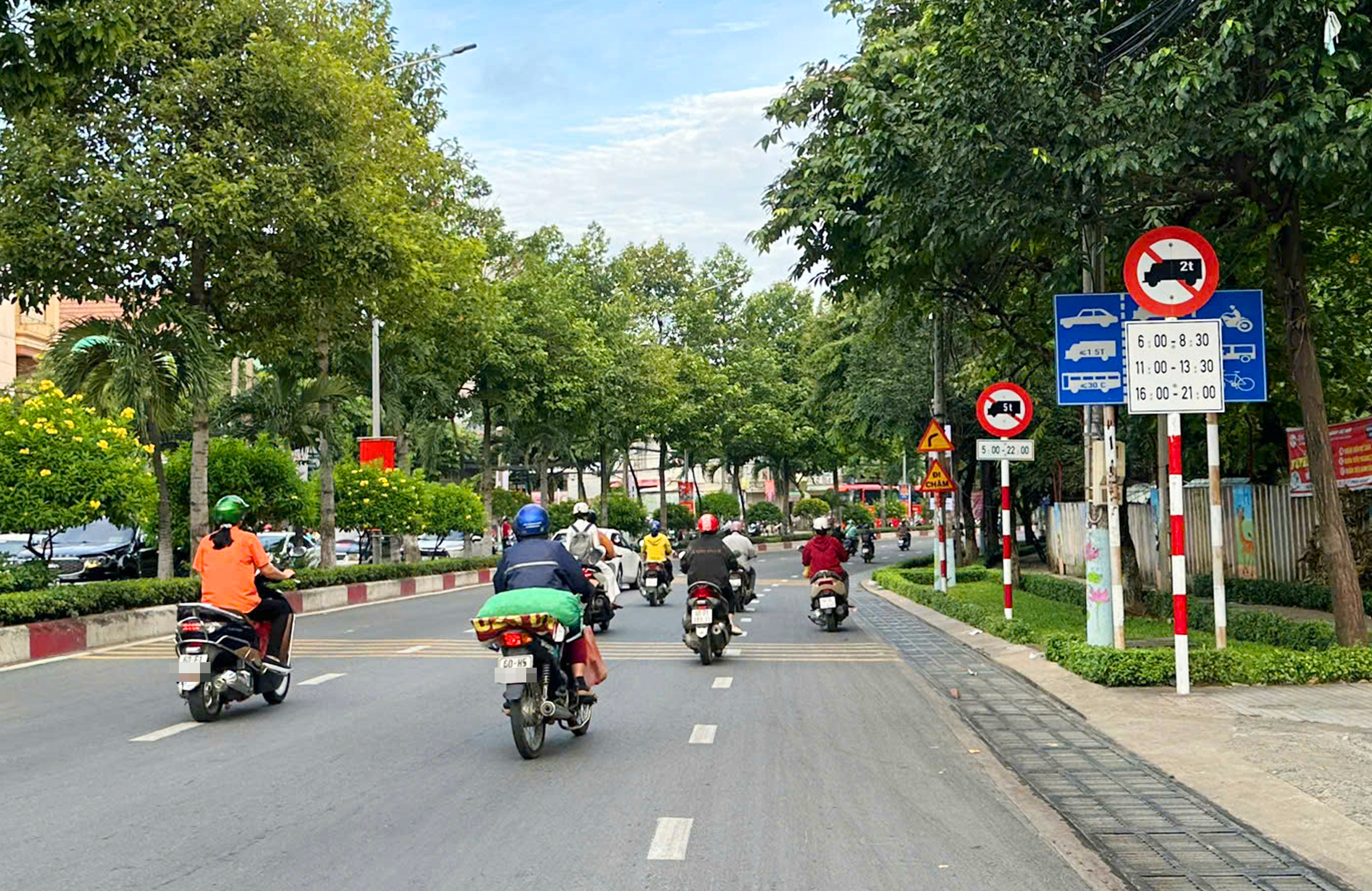Nhiều phương &aacute;n "mở lối" cho xe của doanh nghiệp dọc tuyến Đồng Khởi- Ảnh 1.