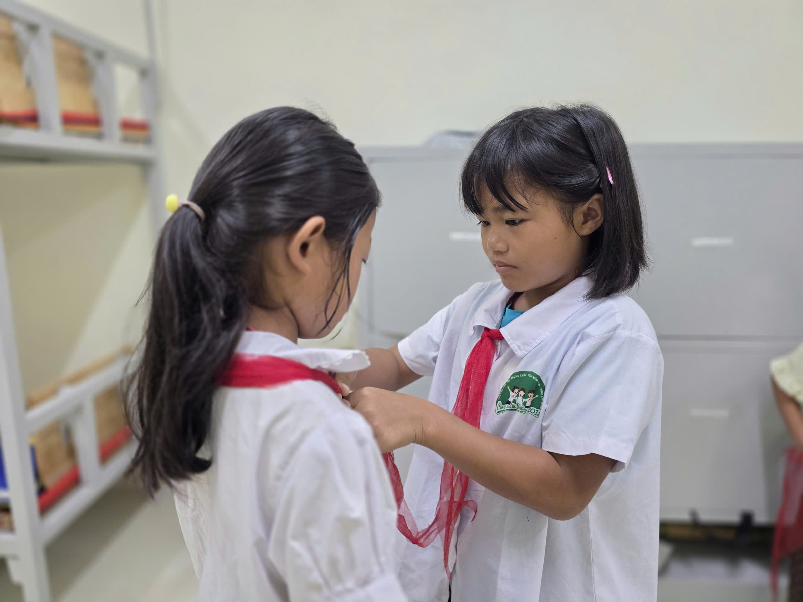 Một ngày sinh hoạt của học sinh nội trú biên giới ở Tây Bắc ra sao?- Ảnh 3.