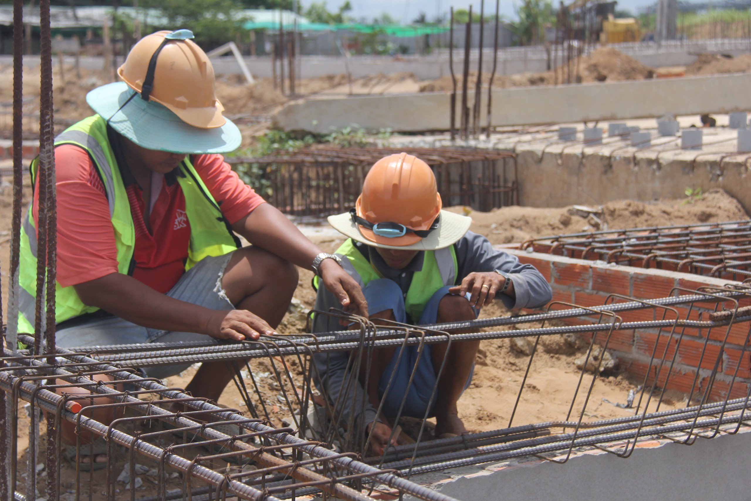 Tất bật thi công trạm dừng nghỉ trên cao tốc Trung Lương - Mỹ Thuận- Ảnh 5.