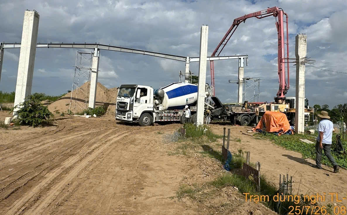 Tất bật thi công trạm dừng nghỉ trên cao tốc Trung Lương - Mỹ Thuận- Ảnh 2.