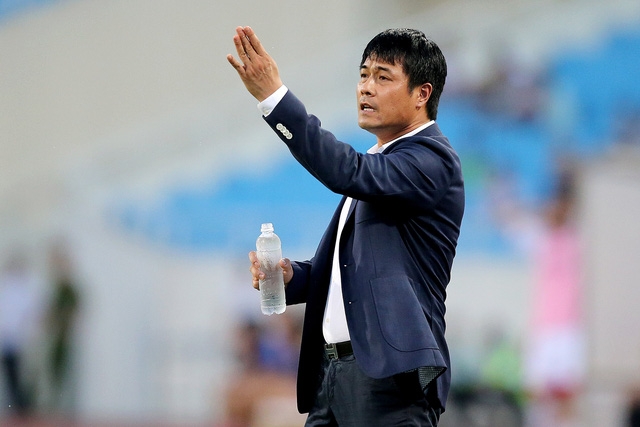 HLV Hữu Thắng c&ograve;n nhiều việc phải l&agrave;m ở ĐTVN. Ảnh 