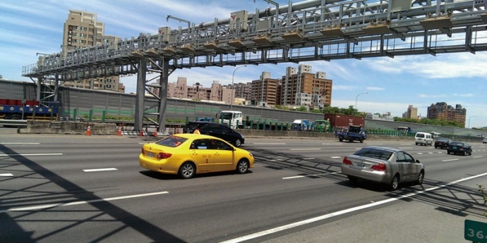 Gi&aacute; long m&ocirc;n của hệ thống thu ph&iacute; kh&ocirc;ng dừng tr&ecirc;n 