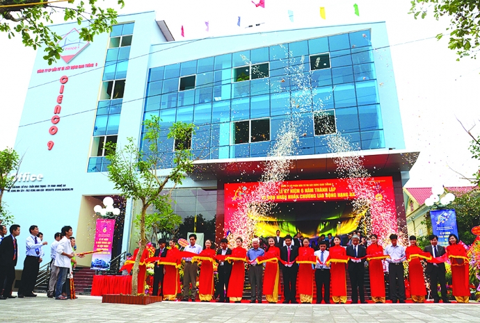 Lễ kh&aacute;nh th&agrave;nh trụ sở c&ocirc;ng ty v&agrave; đ&oacute;n nhận Hu&acirc;n Chư