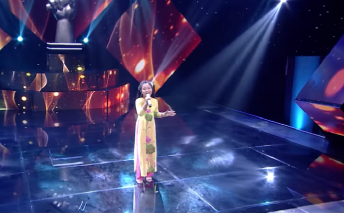 T&agrave;u anh qua n&uacute;i