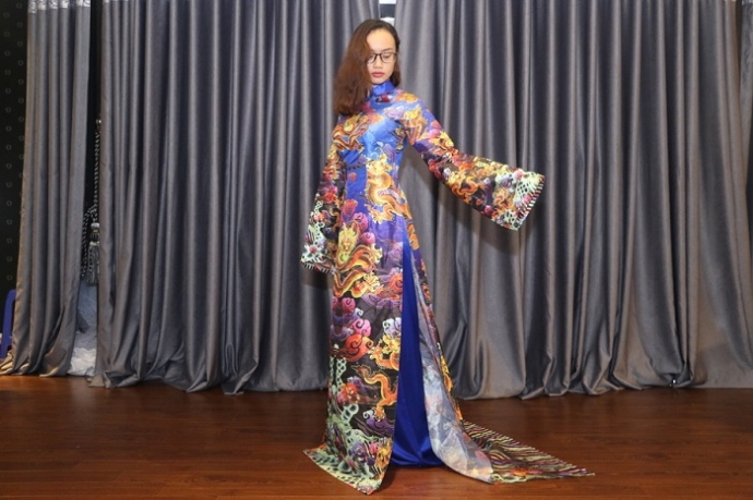 Dien vien Hanh Thao thu trang phuc Tao