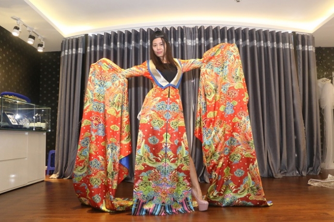 Dien vien Nam Thu trang trang phuc Tao