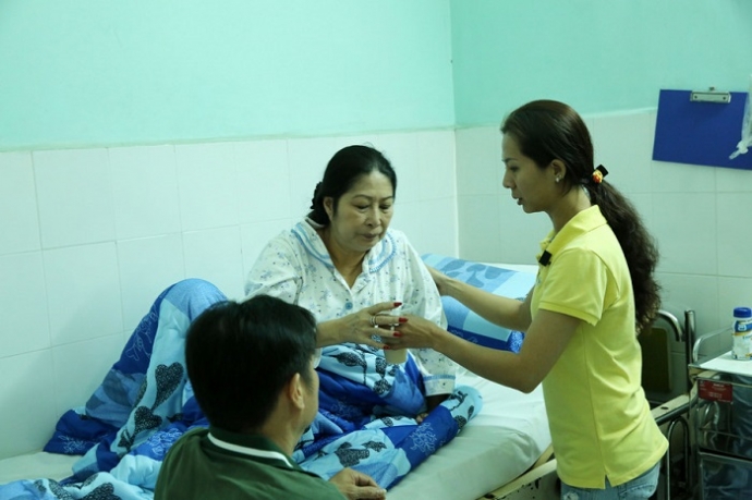 Nghe si Kim Phuong & con trai - con dau (4)