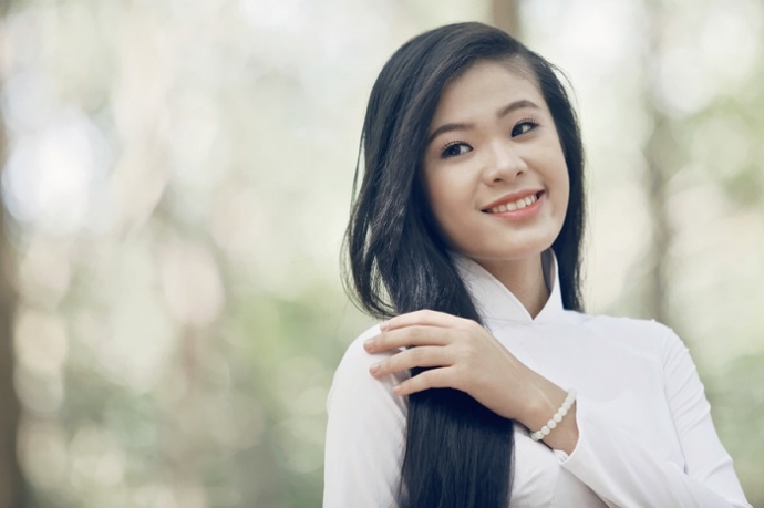 Quynh Nhu thich mac ao dai trang (11)