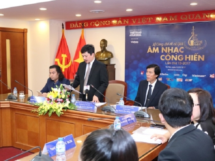 Tổng bi&ecirc;n tập L&ecirc; Xu&acirc;n Th&agrave;nh ph&aacute;t biểu tại lễ c&ocirc;ng 