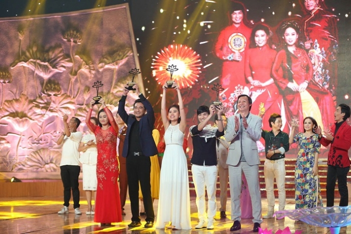 4.Doi Phuong Nam gianh danh hieu Quan Quan (1)