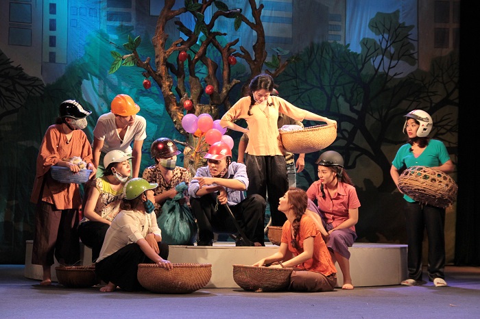 THANH PHO LANG IM  (1)