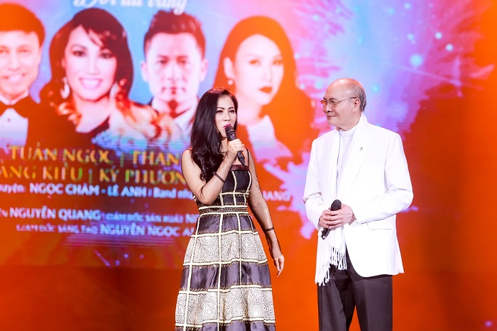 MC Ngoc Cham phong van nhac si Vu Thanh An