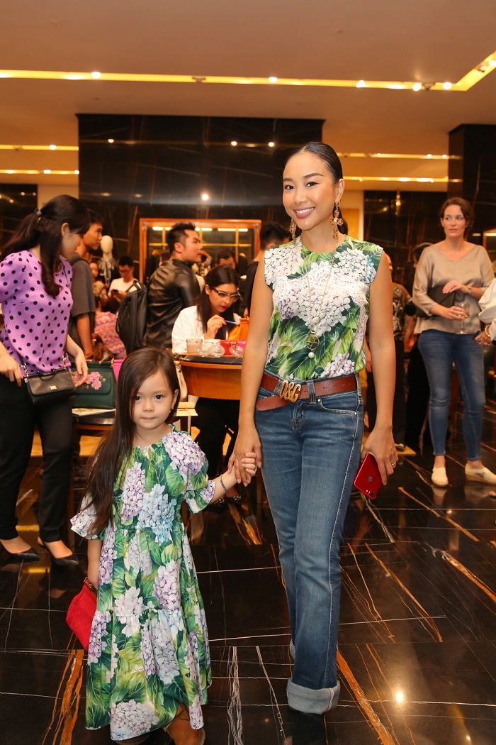 Doan Trang va con gai