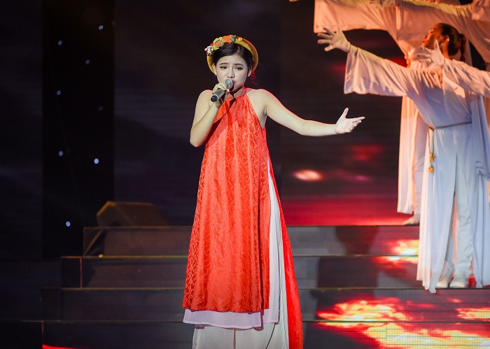 Minh Như được khen ngợi khi th&ecirc;̉ hi&ecirc;̣n những ca