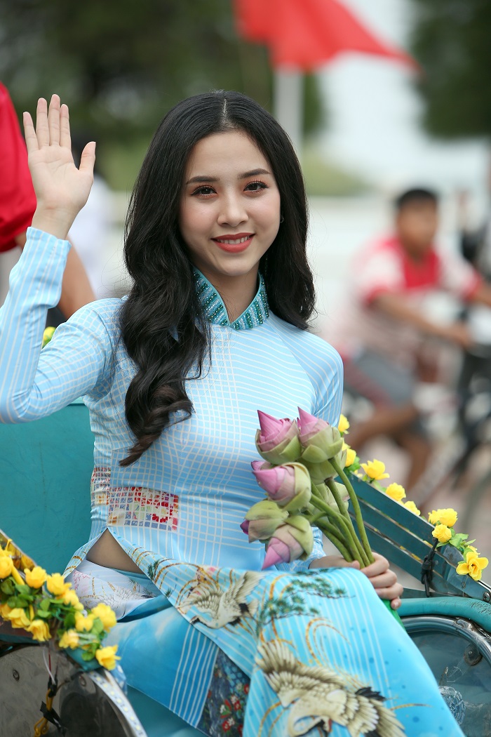 A hau Thuy An_Anh Ngoc Duong Thanh Nien 27