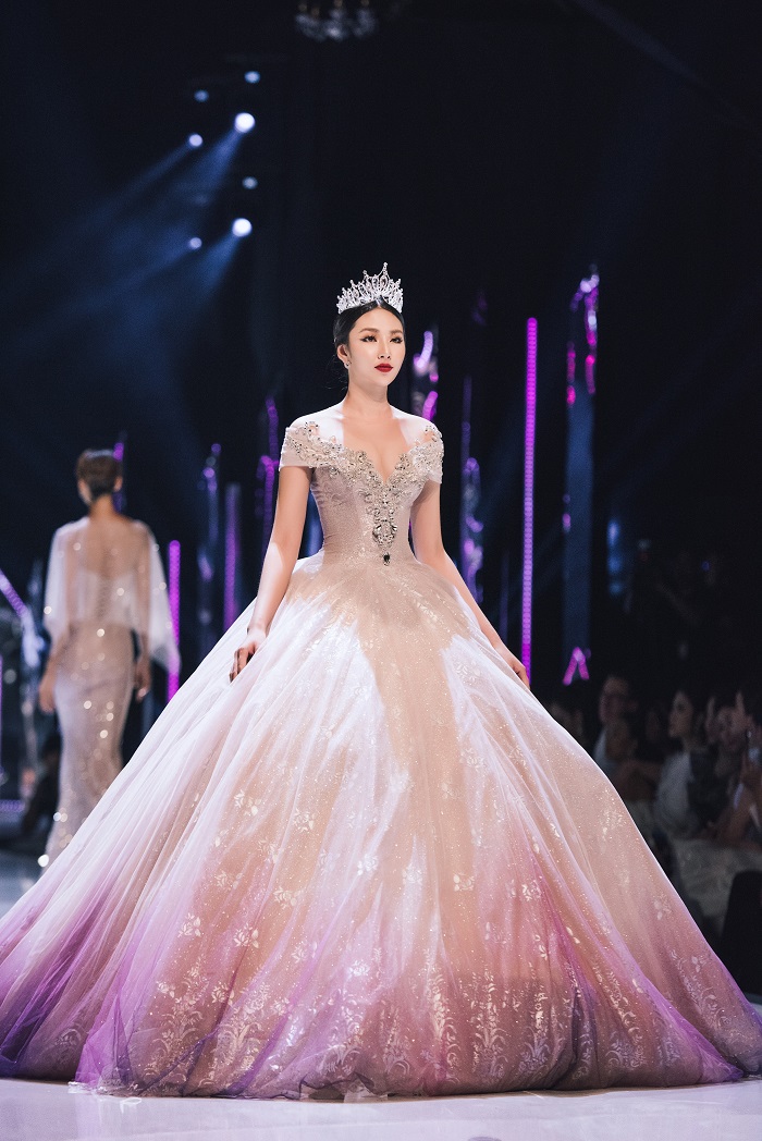 NGUOI DEP NHAN AI THUY TIEN (3)