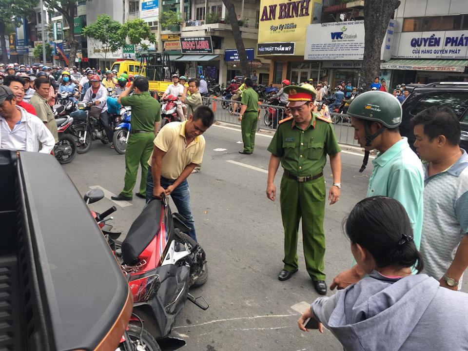 xe-dien-ban-tai-gay-tngt-lien-hoan