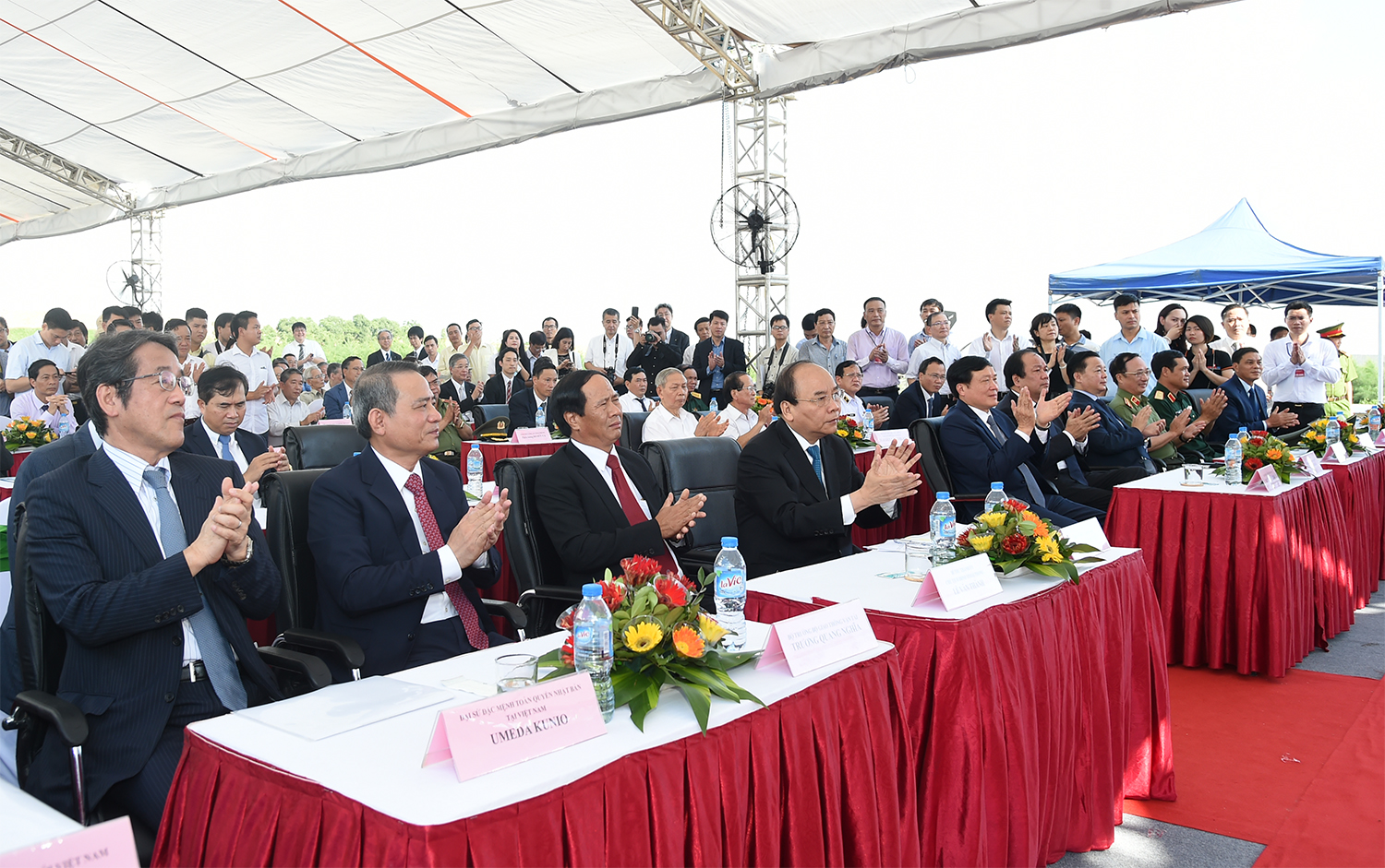 Thu-tuong-du-cau-vuot-bien2