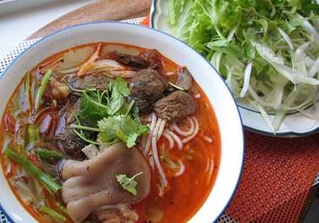 B&uacute;n b&ograve; Huế o Xu&acirc;n l&agrave; m&oacute;n ăn y&ecirc;u th&iacute;ch của nhiều th