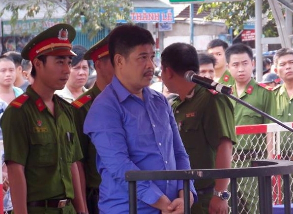 giết chị trong ng&agrave;y giỗ cha