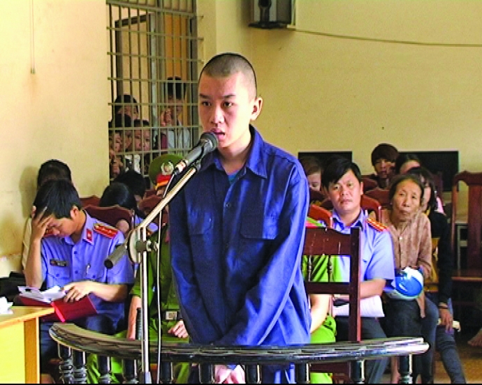 xu an nem xe khach0003