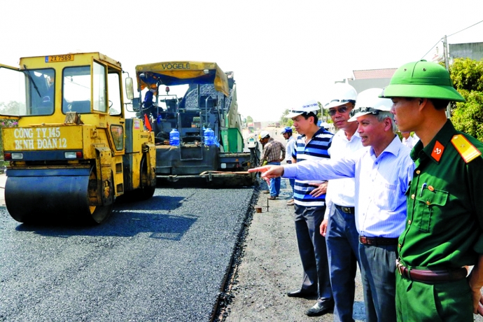 anh 1. ong Hoa - thu 2. ong Hiep- thu 1 kiem tra c