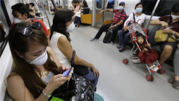 H&agrave;ng trăm người vẫn phải bị c&aacute;ch ly v&igrave; nghi nhiễm 