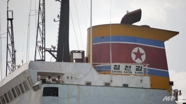 T&agrave;u Chong Chon Gang neo đậu ở Sherman gần Colon &ndash; 