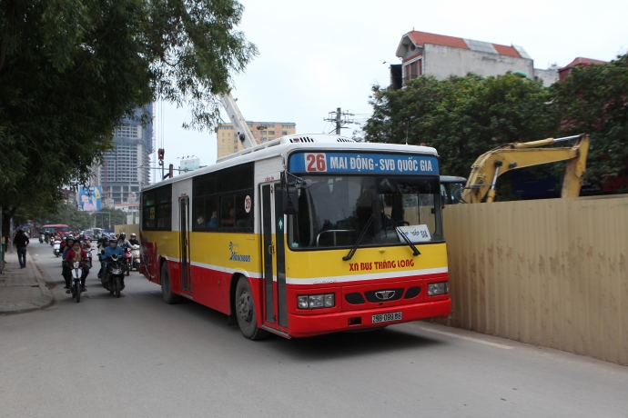 Phân luồng xe buýt hợp lý giúp giảm ùn tắc. Ảnh Ng