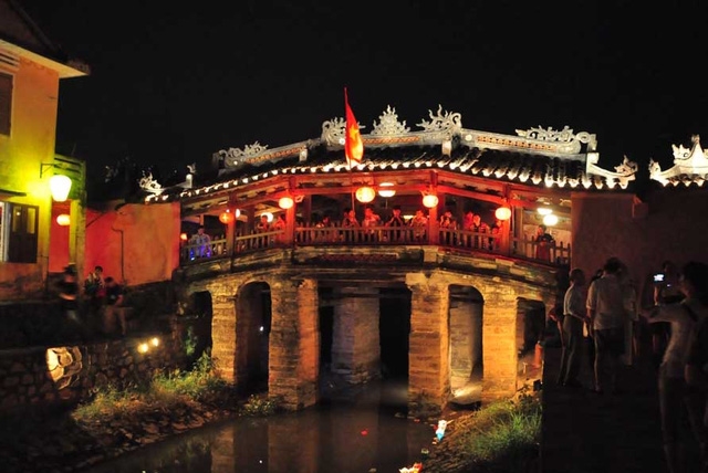 Dạ hội Hội An ch&agrave;o năm mới 2016