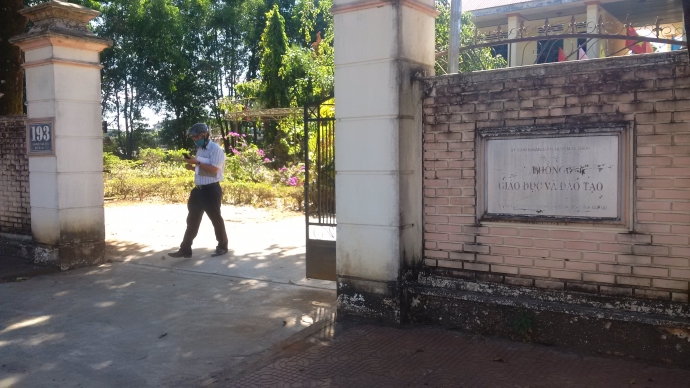 ph&ograve;ng gi&aacute;o dục &ocirc;m tiền tỷ